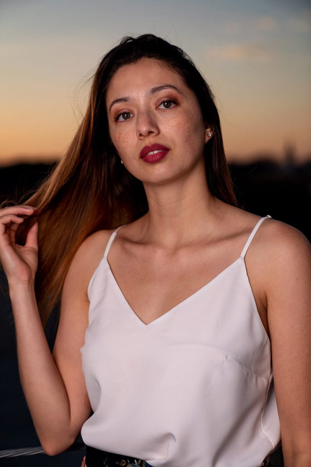 Off camera flash portraits with Ashley in sunset